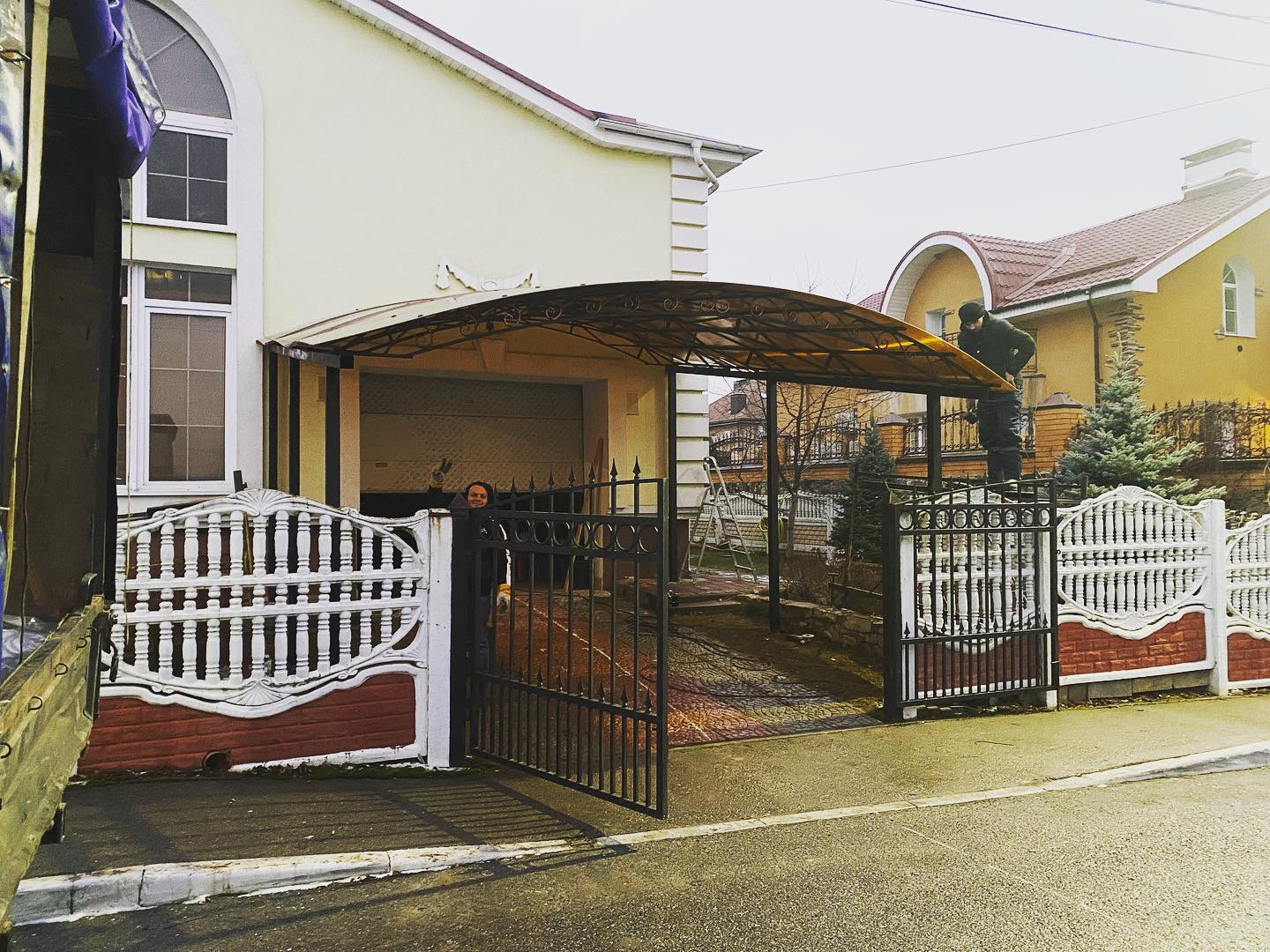 Как выбрать покрытие для металлического забора в Раменское, чтобы снизить риск коррозии